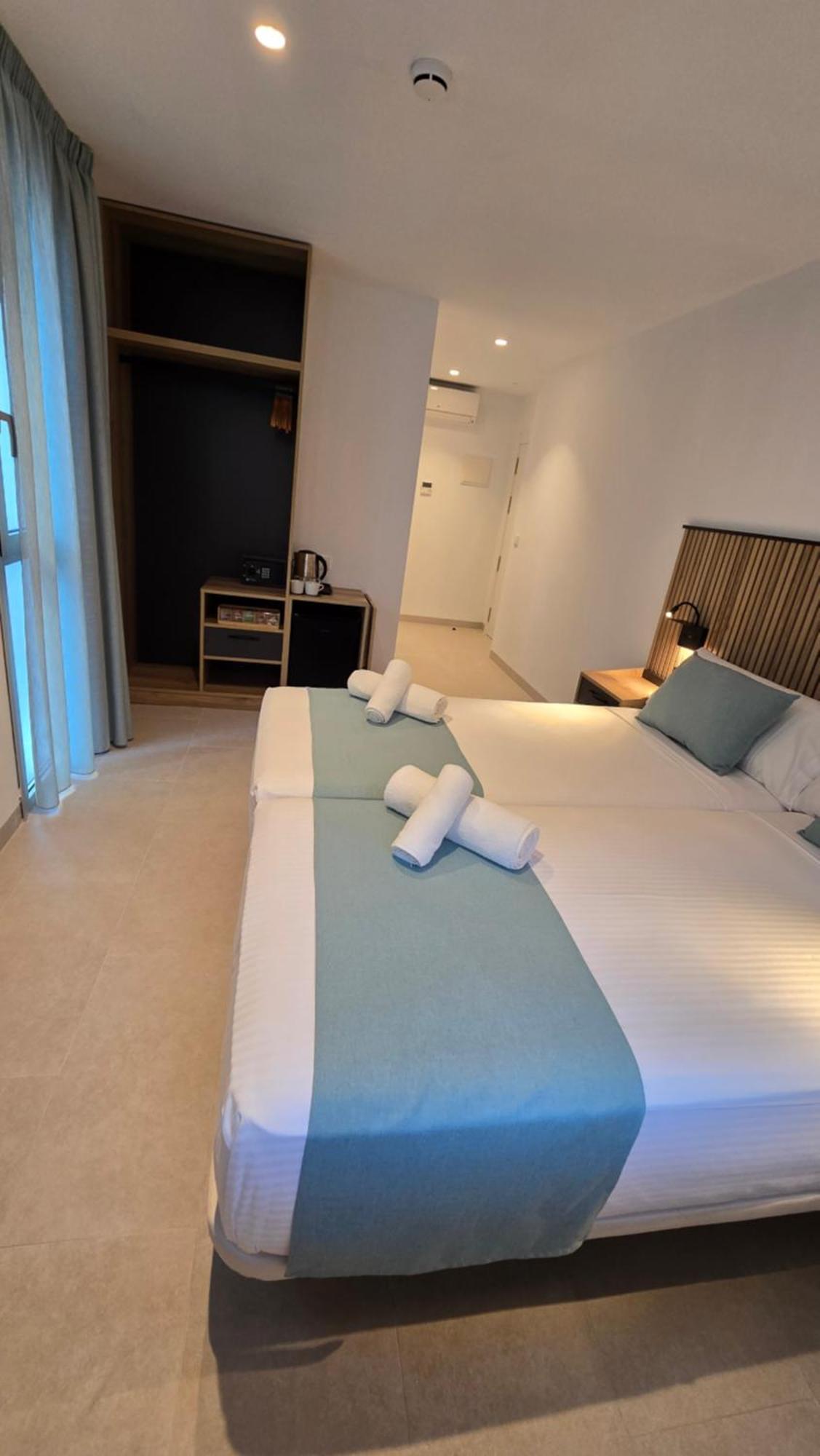 Hostal Rambla 24 By Holihome Alicante Ngoại thất bức ảnh
