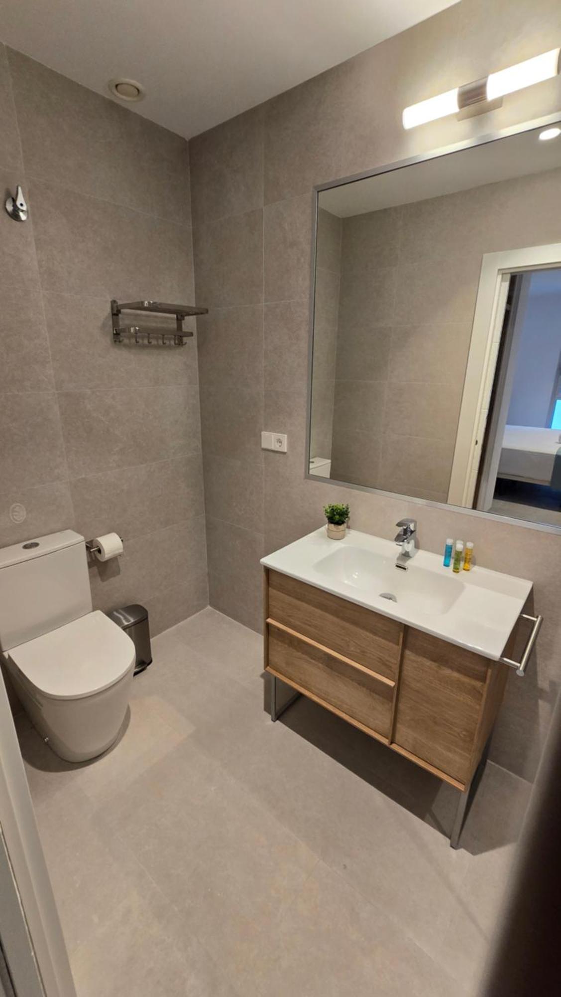 Hostal Rambla 24 By Holihome Alicante Ngoại thất bức ảnh