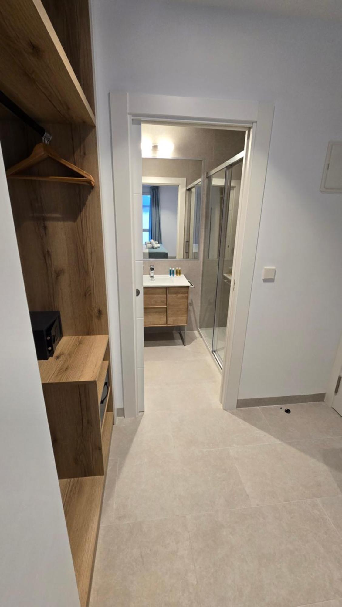 Hostal Rambla 24 By Holihome Alicante Ngoại thất bức ảnh