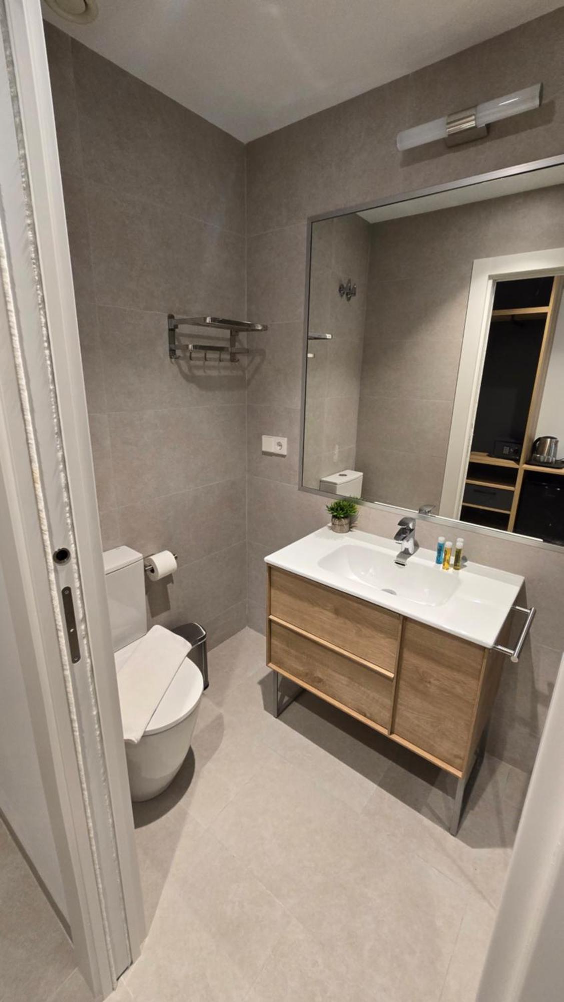 Hostal Rambla 24 By Holihome Alicante Ngoại thất bức ảnh