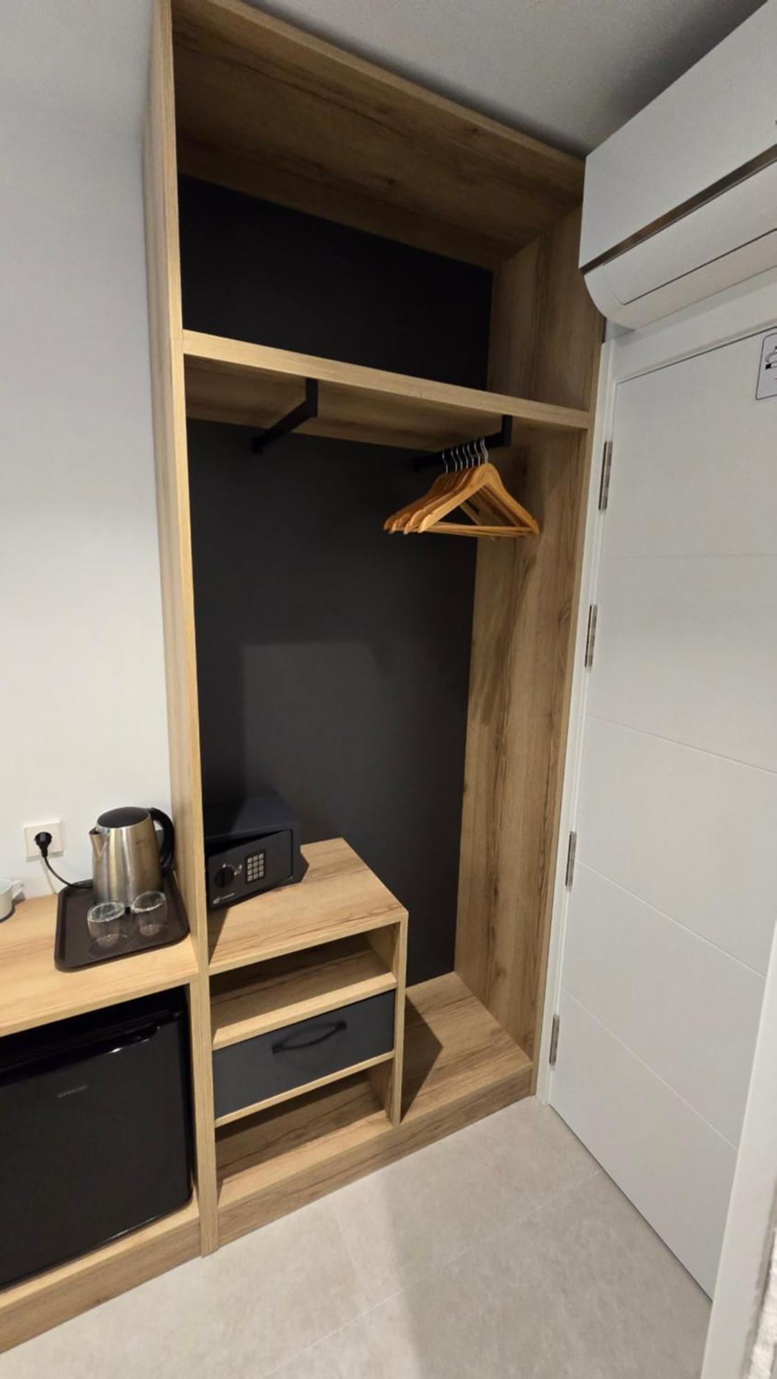 Hostal Rambla 24 By Holihome Alicante Ngoại thất bức ảnh